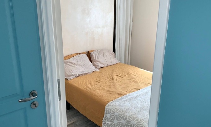 Pisany House | Holiday Home 'Sérénité' with Private Terrace, Private Garden and Wi-Fi
