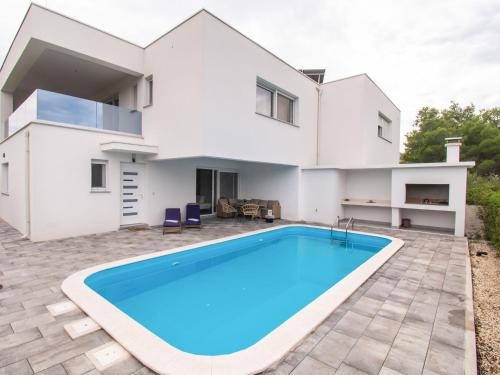 Srima House | Holiday Home Villa Loreta by Interhome