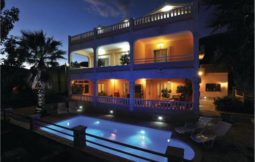 Kastel Stari House | Holiday Home Vlaska Iii