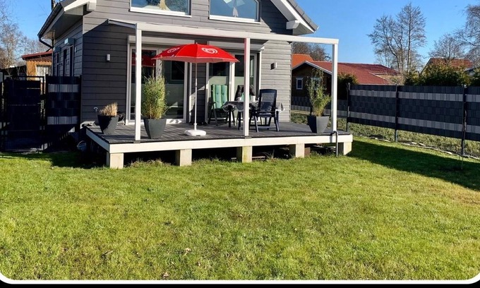 Bedekaspel House | Holiday home Willms - holiday home, shower, toilet, 2 bedrooms