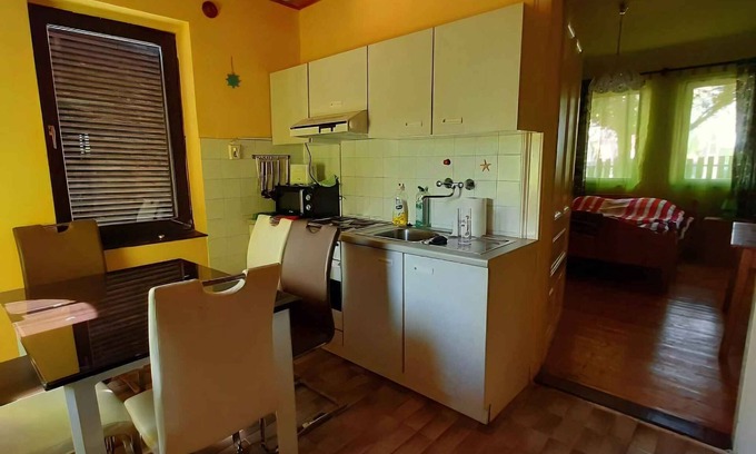 Balatonbereny House | Holiday home with internet and parking