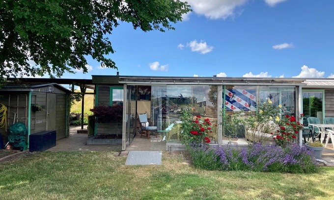 Anjum Ski Chalet | Holiday Home with Winter Garden by the Lauwersmeer for 4 Guest