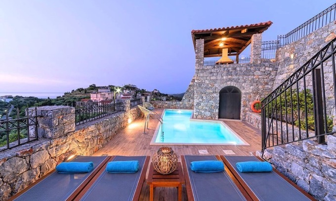 Kournas House | Holiday house Yeoryioupolis Kriti for 1 - 10 persons with 3 bedrooms - Holiday home