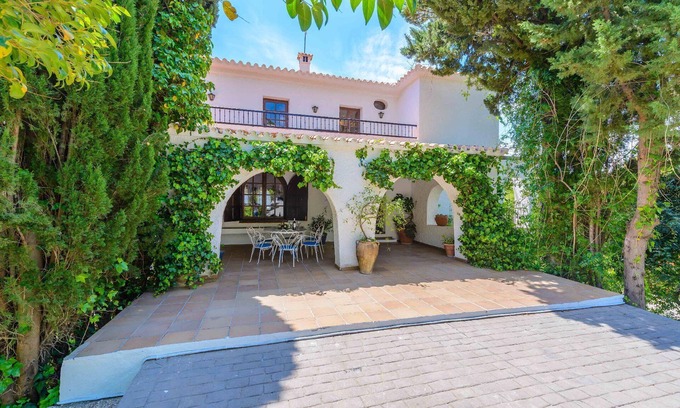 Alcaucin House | Holiday house Alcaucin for 6 - 14 persons with 6 bedrooms - Holiday house