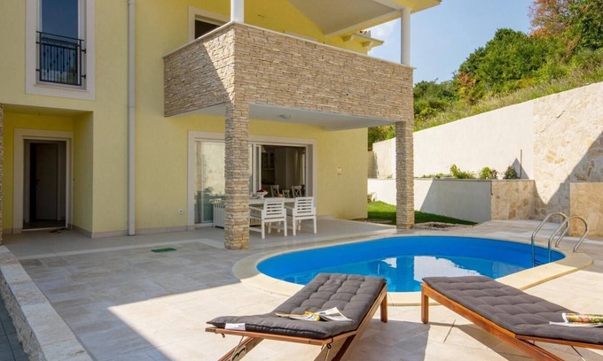 Jurandvor House | Holiday house Baška for 6 - 8 persons with 3 bedrooms - Holiday home