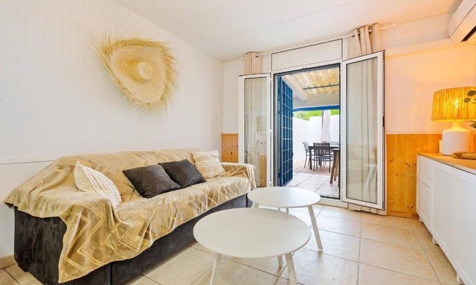 Empuriabrava House | Holiday house Empuriabrava for 1 - 6 persons with 2 bedrooms - Holiday home
