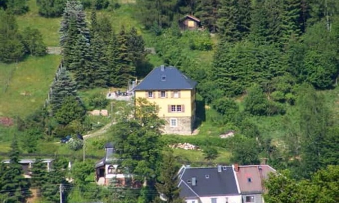 Klingenthal House | Holiday house Klingenthal for 1 - 9 persons with 4 bedrooms - Holiday home