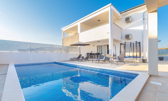Sikici House | Holiday house Pula for 1 - 10 persons with 4 bedrooms - Holiday home