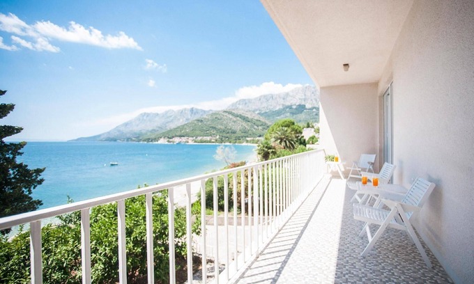Gradac House | Holiday house Zaostrog for 1 - 10 persons with 5 bedrooms - Row house