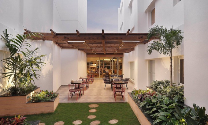 Yeshwanthpur Hotel | Holiday Inn Express Bengaluru Yeshwantpur by IHG