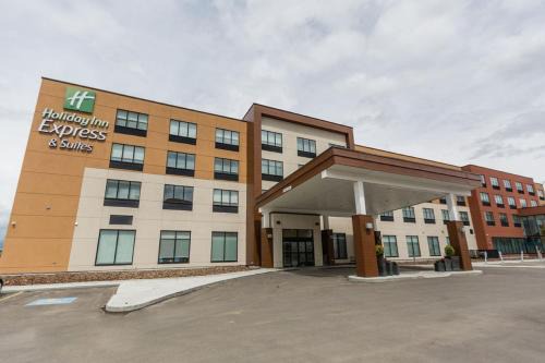 St. Albert Hotel | Holiday Inn Express & Suites Edmonton N - St Albert by IHG