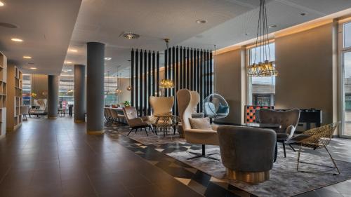 Halle Hotel | Holiday Inn - the niu, Ridge Halle Central Station by IHG