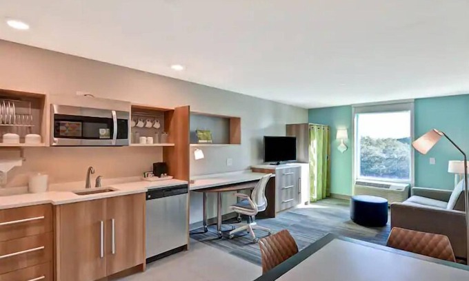 Terrace Park Hotel | Home Away From Home: 3 Units w/Kitchenette. Minutes to Busch Gardens!