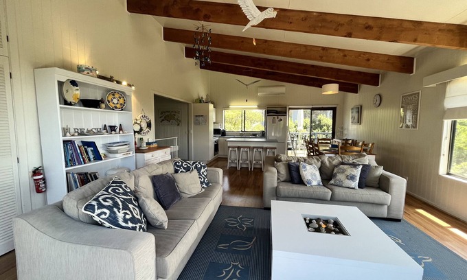 Smiths Beach House | Home by the surf at Smiths Beach, Phillip Island