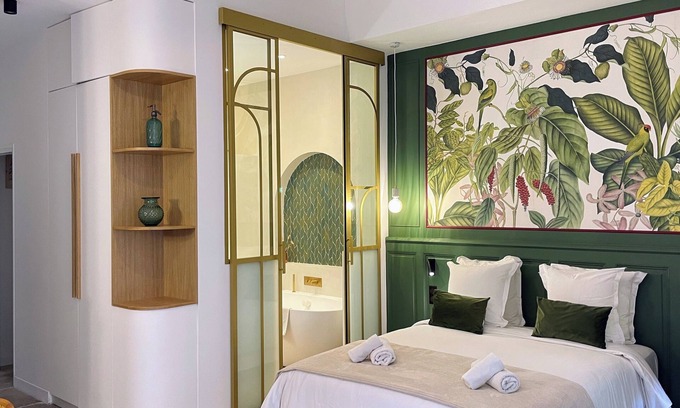 Montpellier City-Centre Apartment | Home Chic Home Les Suites de La Comédie