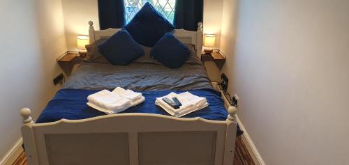Sutton-in-Craven House | Home in Glusburn with hot tub