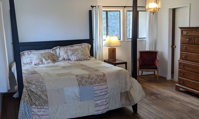 Placerville House | Home on a Vineyard