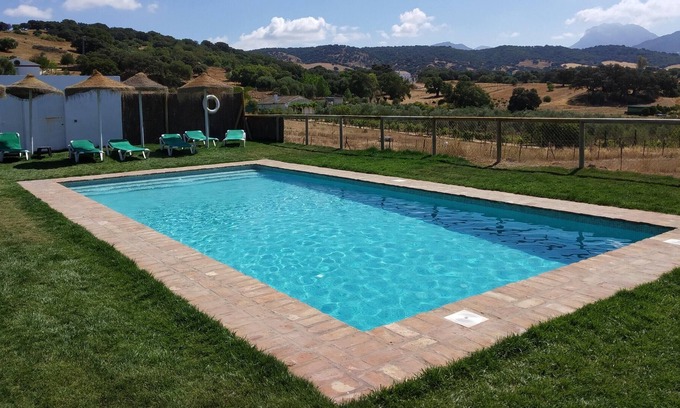 Prado del Rey Villa | Homerez - Big villa for 18 ppl. with swimming-pool and garden at Prado del Rey