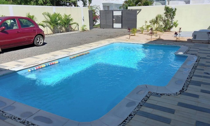 Pereybere Villa | Homerez - Idyllic Villa in Pereybere with Private Pool