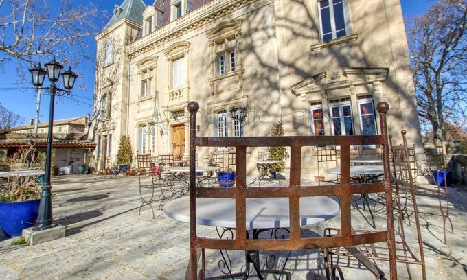 Violes Apartment | Homerez - Nice appartement 11 km away from the beach for 2 ppl. with shared pool