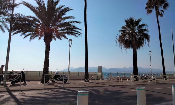 Le Suquet Apartment | Homerez - Studio in Cannes, sea view.