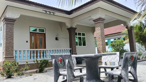 Kampung Gong Kempas House | Homestay Annur Barakah