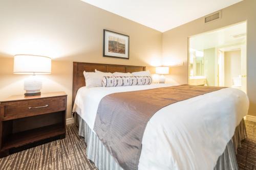 Oro-Medonte Apartment | Horseshoe Valley Suites - The Azure