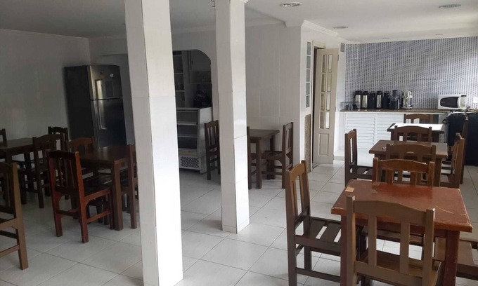 Jardim Olinda Apartment | Hospedagem Central - Suíte 01 - Cabo Frio - Aluguel Econômico