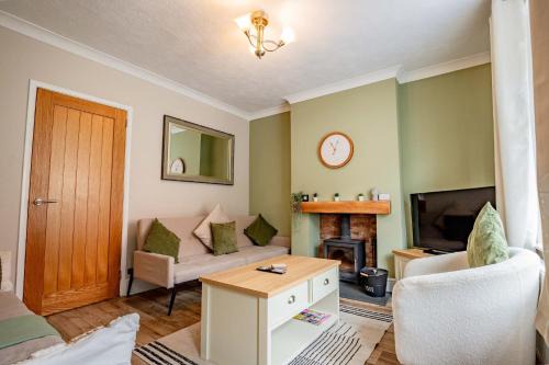 Ashbourne House | Host & Stay - Mayfield House