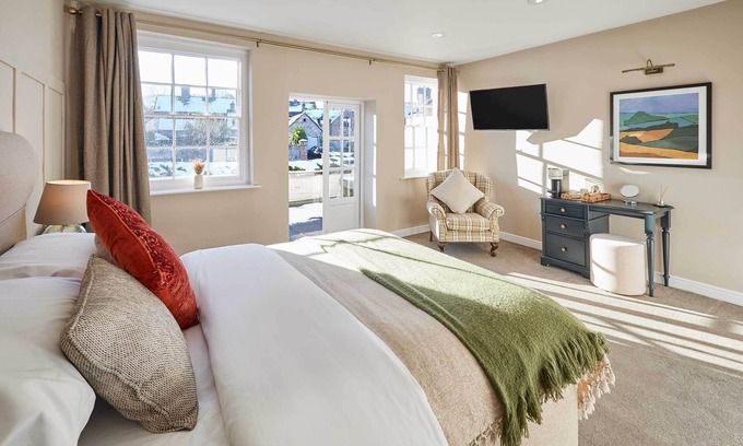 Much Wenlock Apartment | Host & Stay | The Raven Hotel Rooms