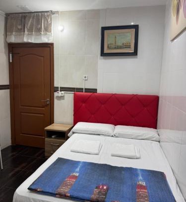 Eixample Hostel | Hostal Granvia 628