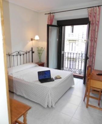 Sol House | Hostal Ivor