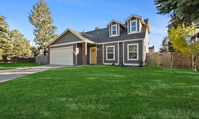 Monument House | Hot tub - Mountain views, Monument Lake nearby