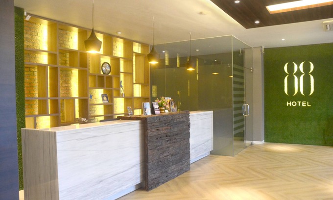 Surabaya Hotel | Hotel 88 Embong Kenongo by WH