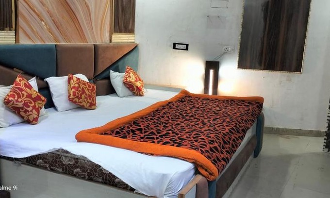 Mathura House | Hotel Aniruddha palace