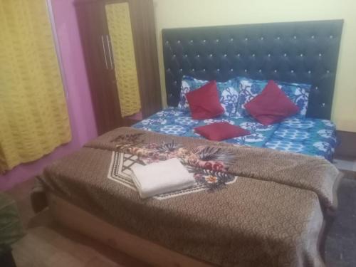Old Manali House | Hotel Antarctica &Pine n Dine blues cafe