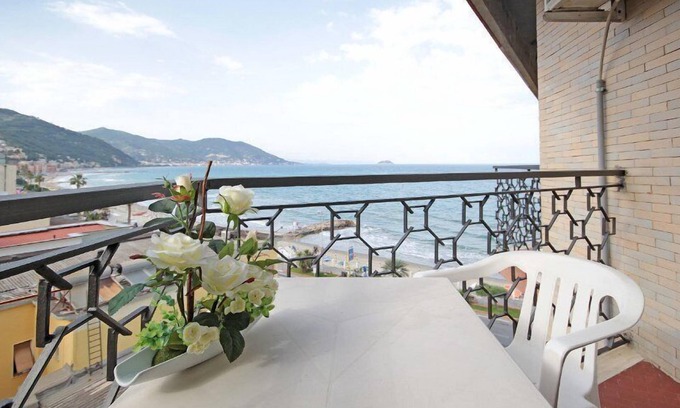 Laigueglia Hotel | Hotel Aquilia