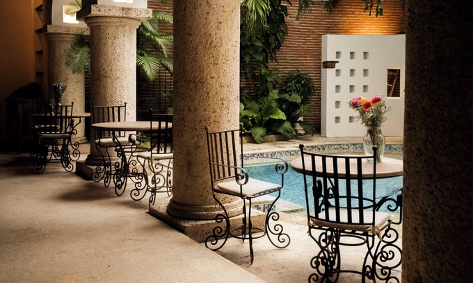 Cartagena Walled City Hotel | HOTEL BOUTIQUE PATIO CORAO