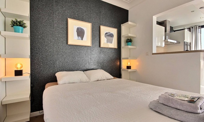 Saint-Laurent Apartment | Hotel des Boulevards - Studio