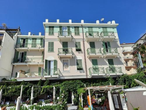 Alassio Hotel | Hotel Eden Alaxi Hotels