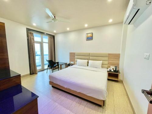 Puri Hotel | Hotel GPR Puri ! near Temples and All main attractions! Well-air-conditioned-hotel with-lift-and-parking-facility ! ମନ୍ଦିର ଏବଂ ସମସ୍ତ ମୁଖ୍ୟ ଆକର୍ଷଣ ନିକଟରେ ! Multi cuisine breakfast optionally provided - 2
