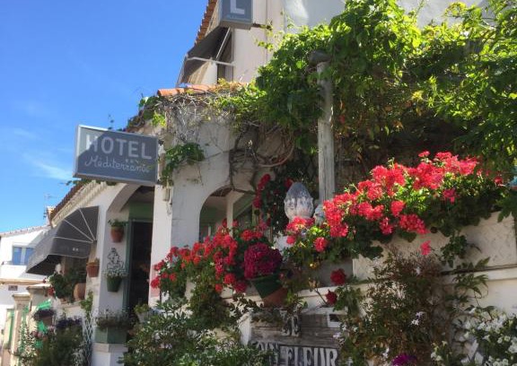 Saintes-Maries-de-la-Mer Hotel | Hotel Le Méditérranée