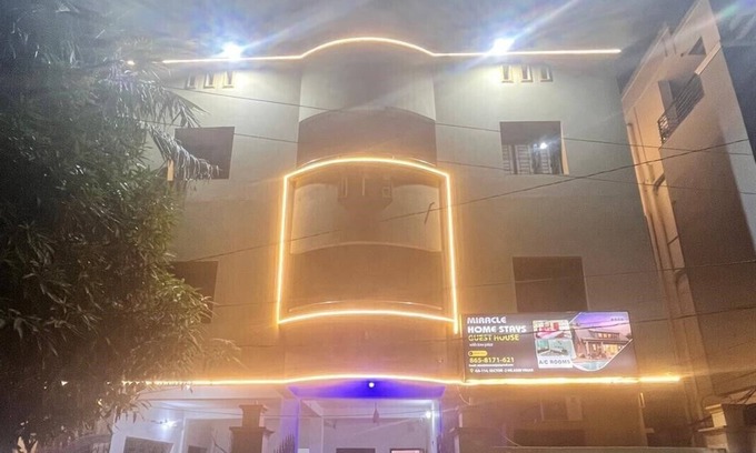 Bhubaneshwar House | Hotel Miracle Stay