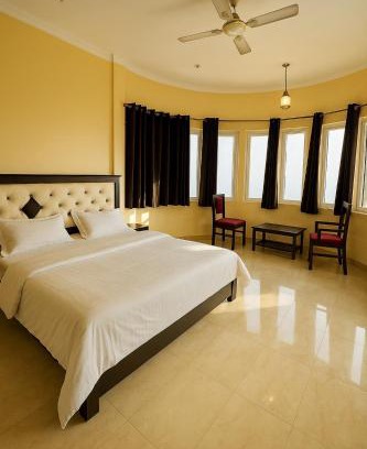 The Mall Road Hotel | Hotel Mussoorie Midview