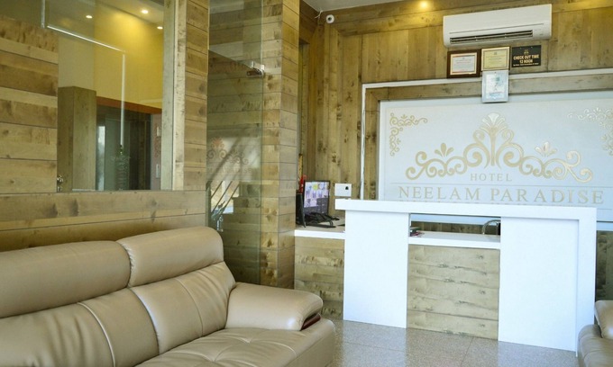 Vaishali Nagar Hotel | Hotel Neelam Paradise