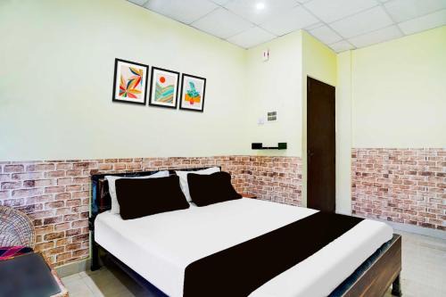 Sualkuchi Hotel | Hotel O Ganeshguri Nayanpur