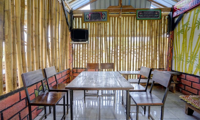 Banyuwangi Hotel | Hotel O Griya Sandi Syariah Rogojampi