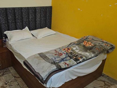 Sardhana Hotel | Hotel O Highway ON