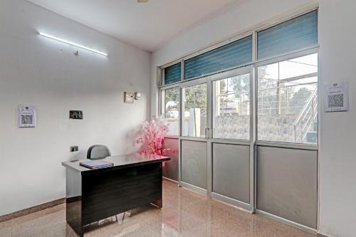 Lucknow Hotel | Hotel O Mahadevi Lawn