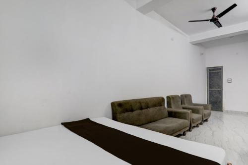 Gorakhpur Hotel | Hotel O Naman Guest House